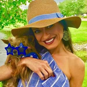 Meet your Posher, Brooke